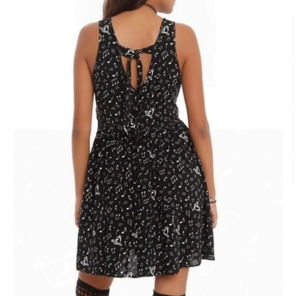 Hot Topic Vintage Black & White Music Note Fit & Flare Dress Size Large - Picture 8 of 11